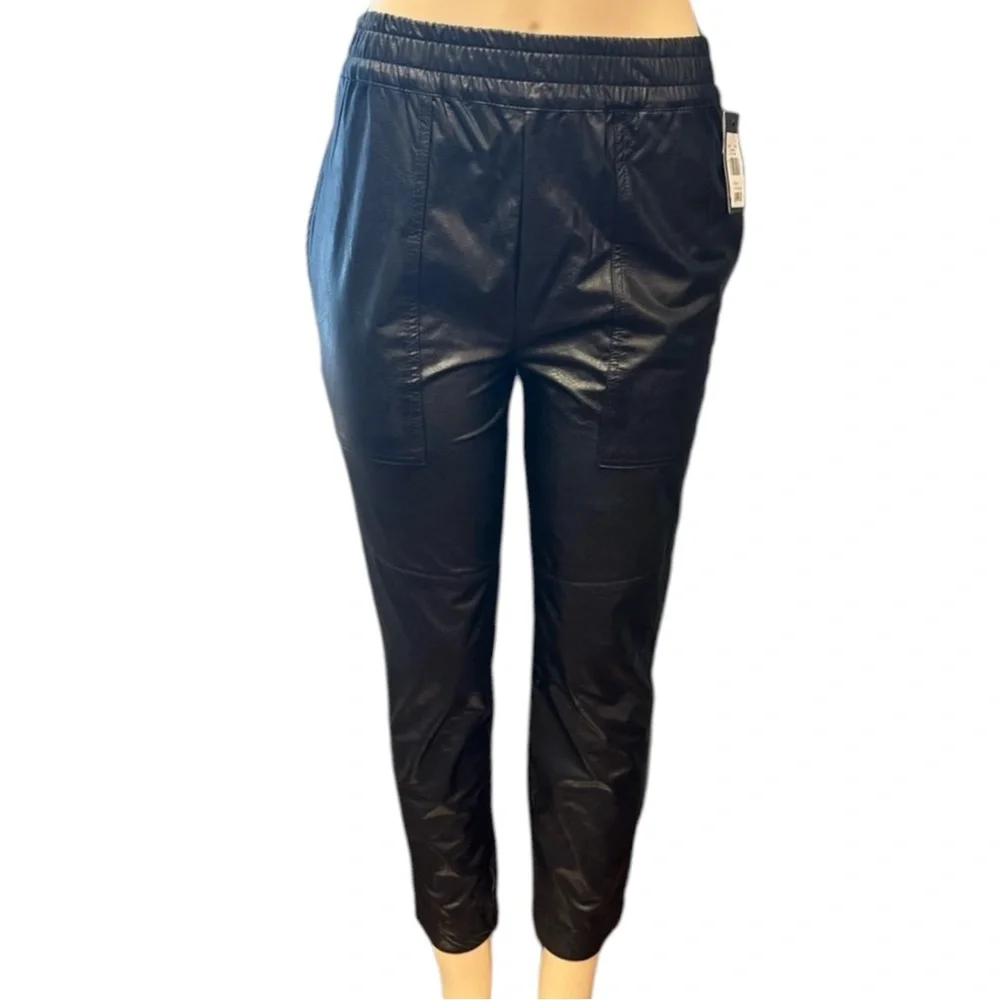 NWT‎ Lyssé Brisk Leather Women’s Black Jogger With Pockets Size Small